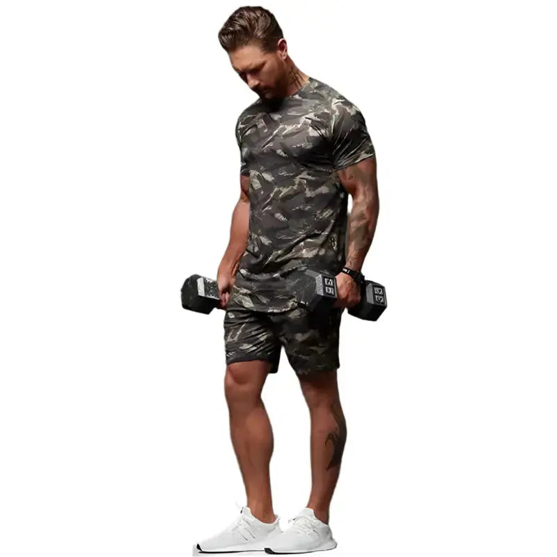 Two-Piece Camouflage Fitness Suit for Women – Short-Sleeved Sportswear for Leisure & Workout